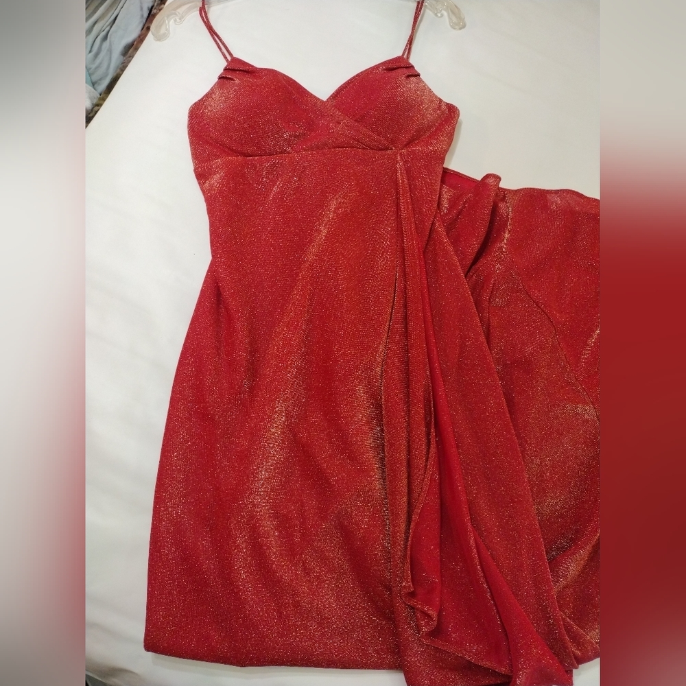 Cache Red dress - Picture 2 of 5